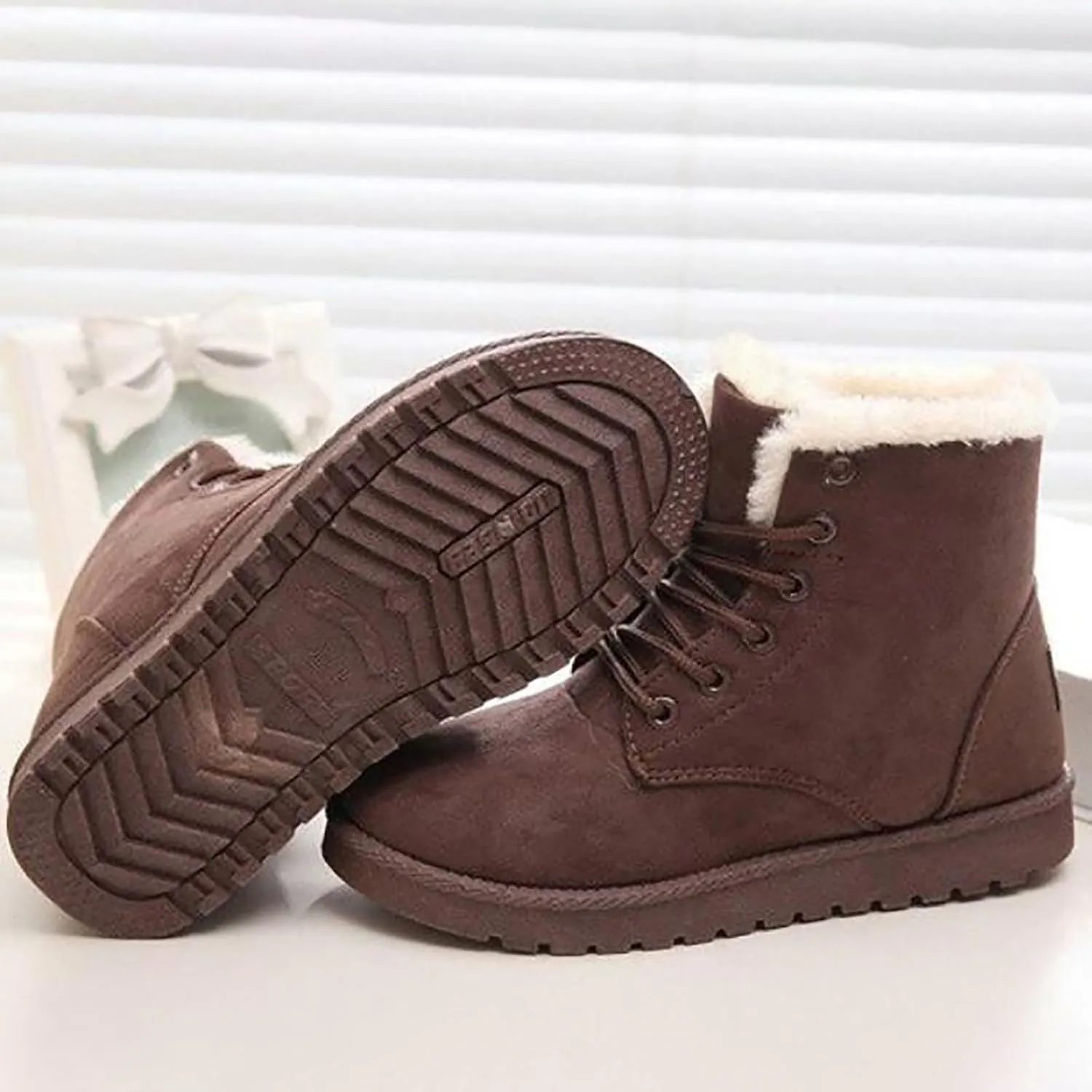 Boots for Women Fur Lined Warm Comfortable Plush Women Boots Lug Sole Platform Outdoor Dressy Snow Shoes