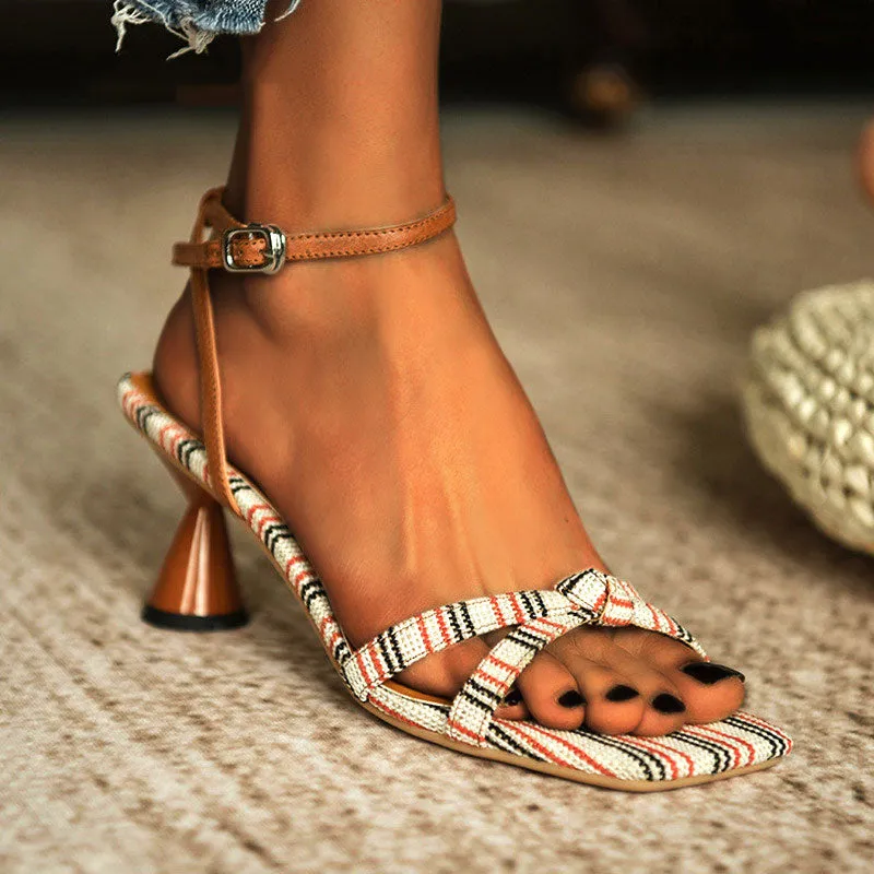 elveswallet Roman Holiday Buckle Square Head Sandal