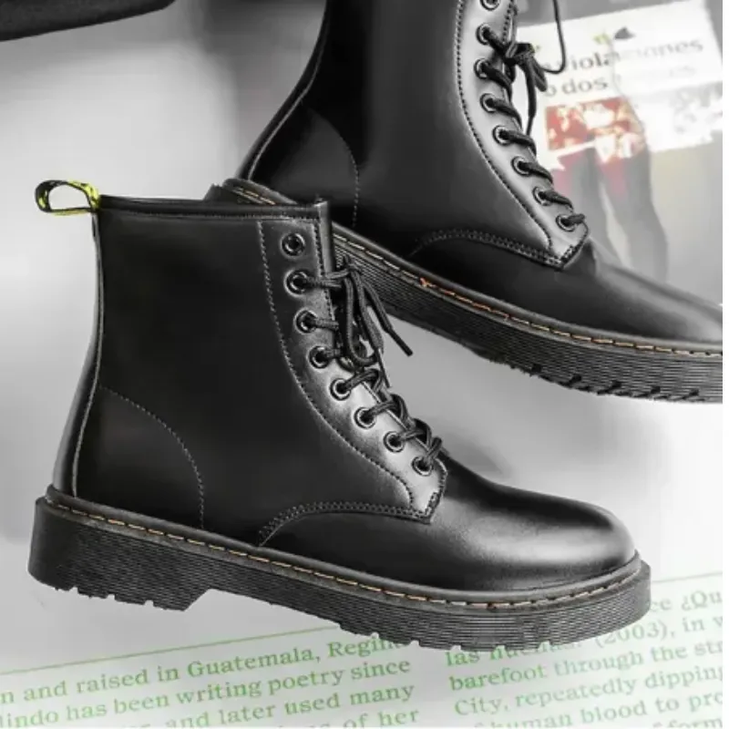Men's boots with thick soles and classic lacing