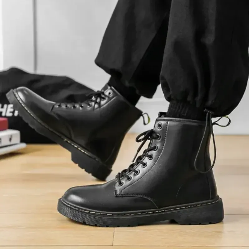 Men's boots with thick soles and classic lacing