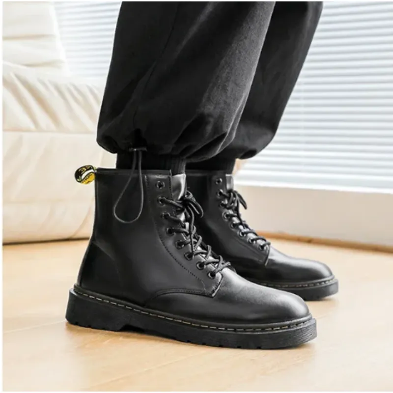 Men's boots with thick soles and classic lacing