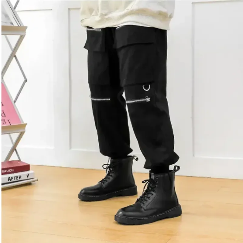 Men's boots with thick soles and classic lacing