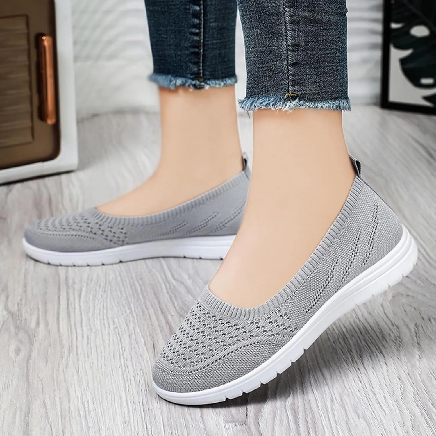 Womens Flats Slip On Go Summer Knit Walking Shoes Breathable Soft Mesh Loafers Athletic Ballet Flats Classic Dress Shoes