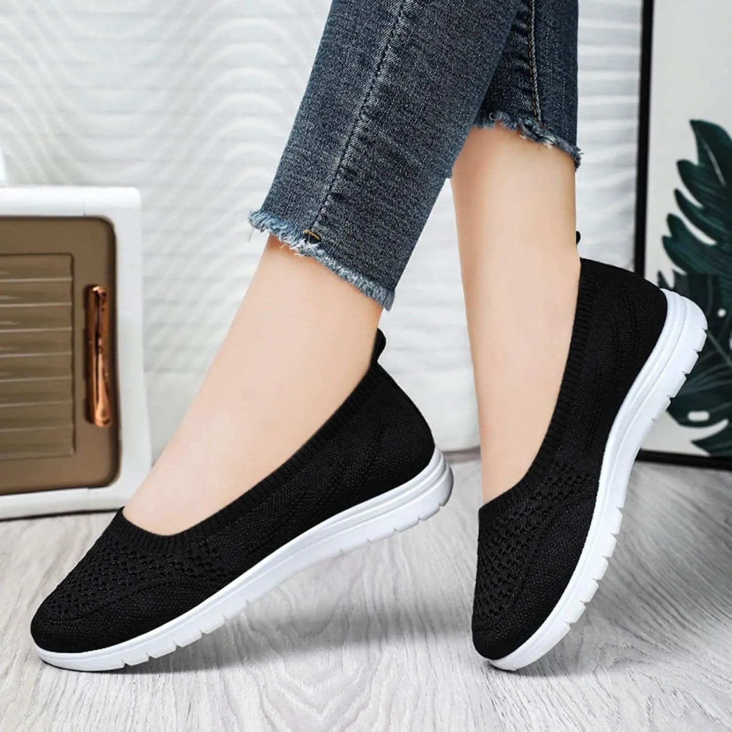 Womens Flats Slip On Go Summer Knit Walking Shoes Breathable Soft Mesh Loafers Athletic Ballet Flats Classic Dress Shoes